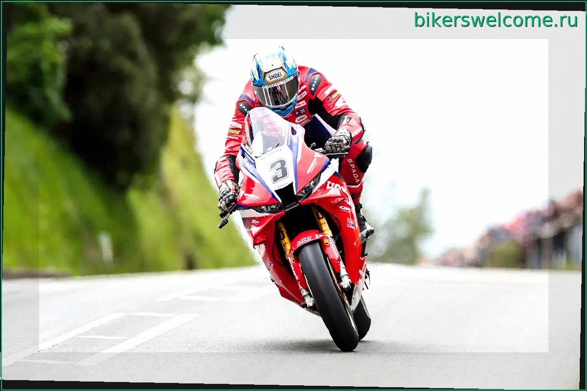 Остров Мэн – Дин Харрисон побеждает в гонке Superbike