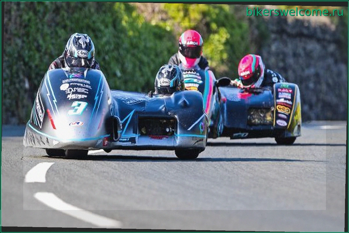 Шокирующая Авария Сайдкаров на Isle of Man TT: Гонка Приостановлена