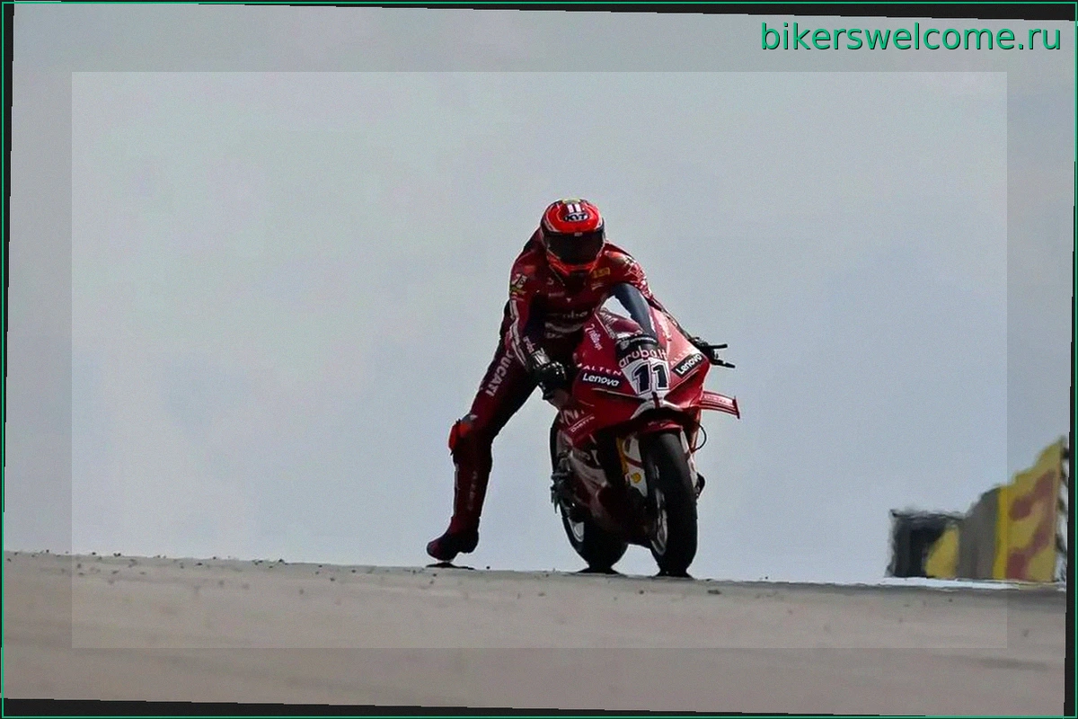 Драматическая победа Николо Булеги на Superbike Aragon: месть Лекуоны оказалась безуспешной