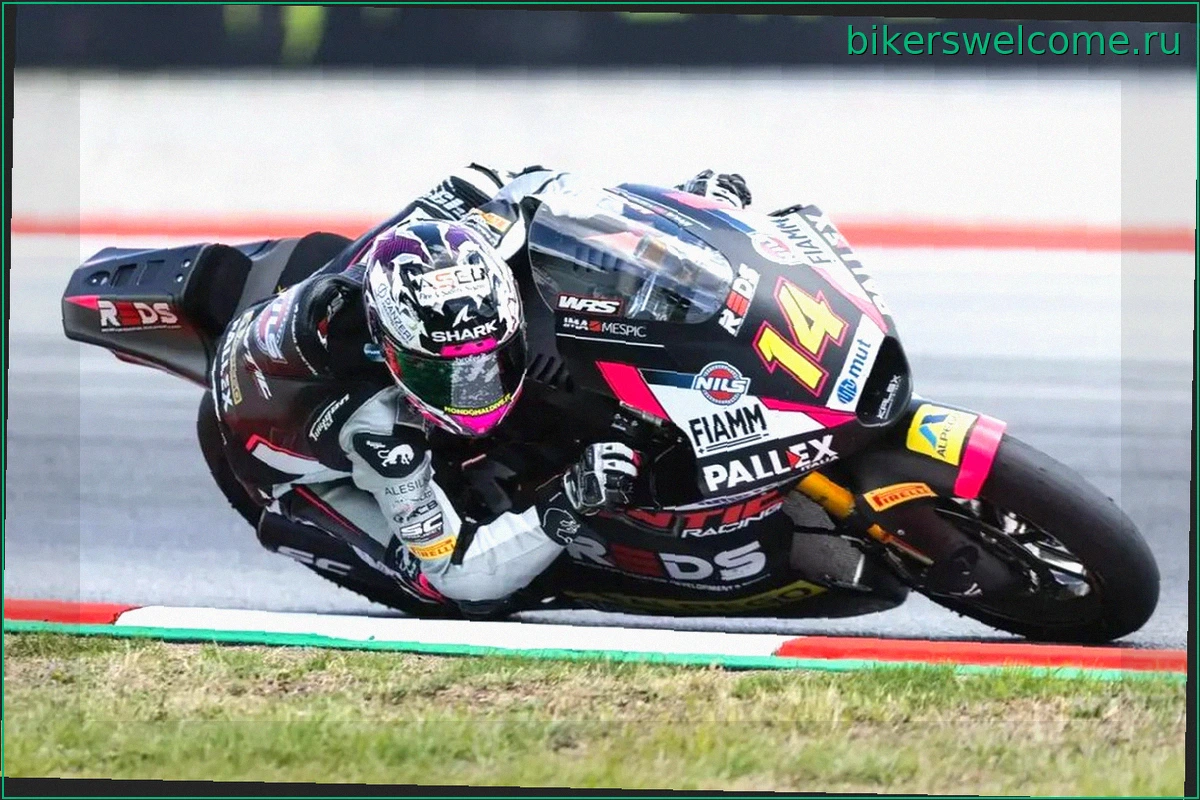 Гран-при Италии Moto2 2026: Тони Арболино доминирует в захватывающей FP1 на мокрой трассе