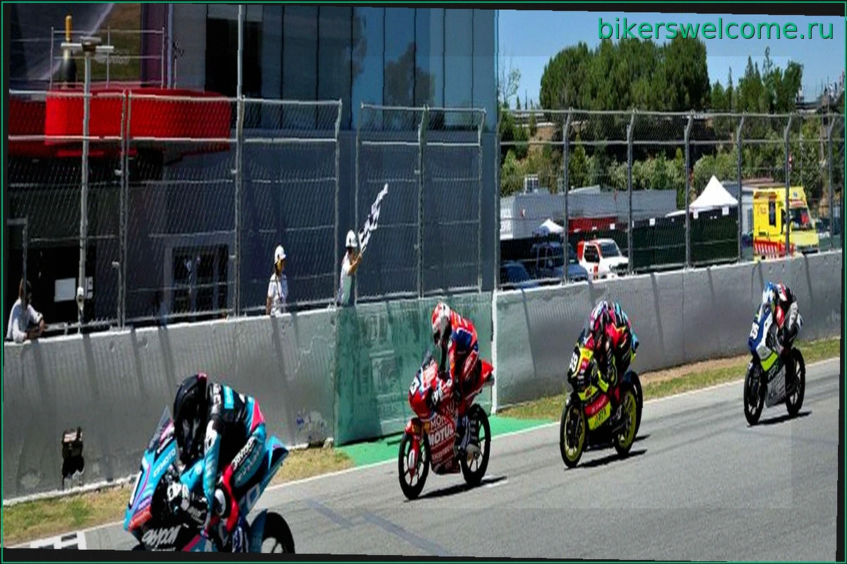 Итальянский дуэт Занни и Пульезе доминирует на старте Moto3 Junior 2026