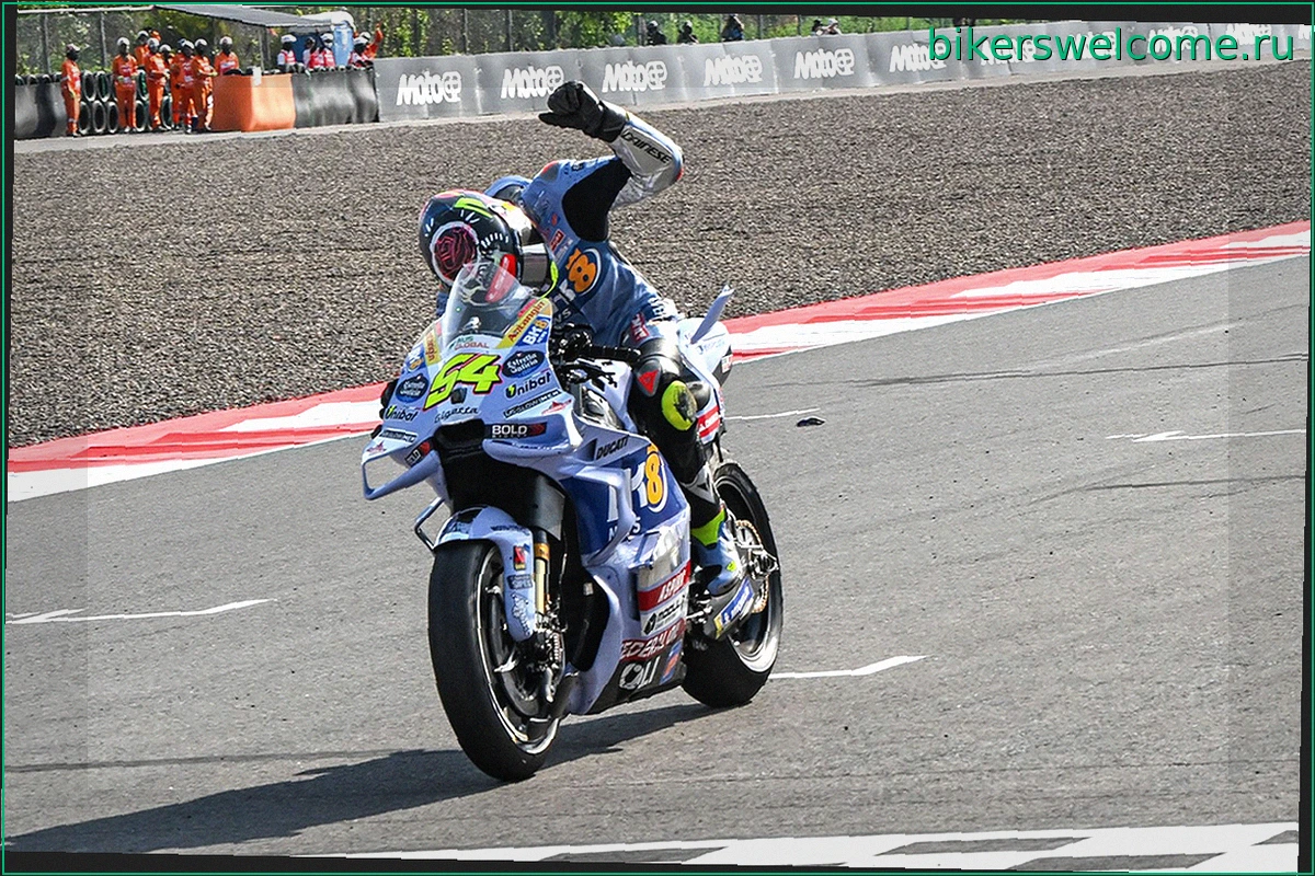 Разминка Фермина Альдегера на этапе MotoGP